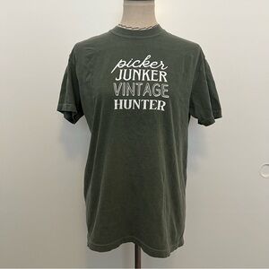 Picker Junker Vintage Hunter comfort colors moss T-Shirt
